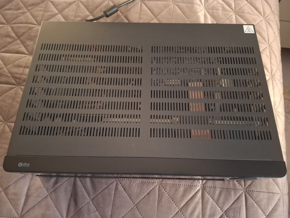 Receiver stereo Harman Kardon HK 3700 cu telecomandă
