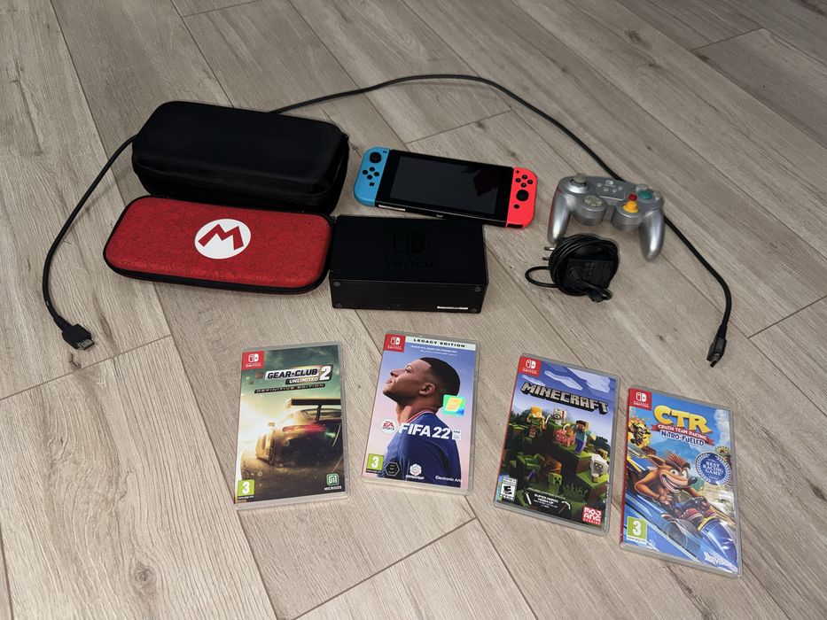 Продаю Nintendo Switch — Мега-комплект (много игр + аксессуары)