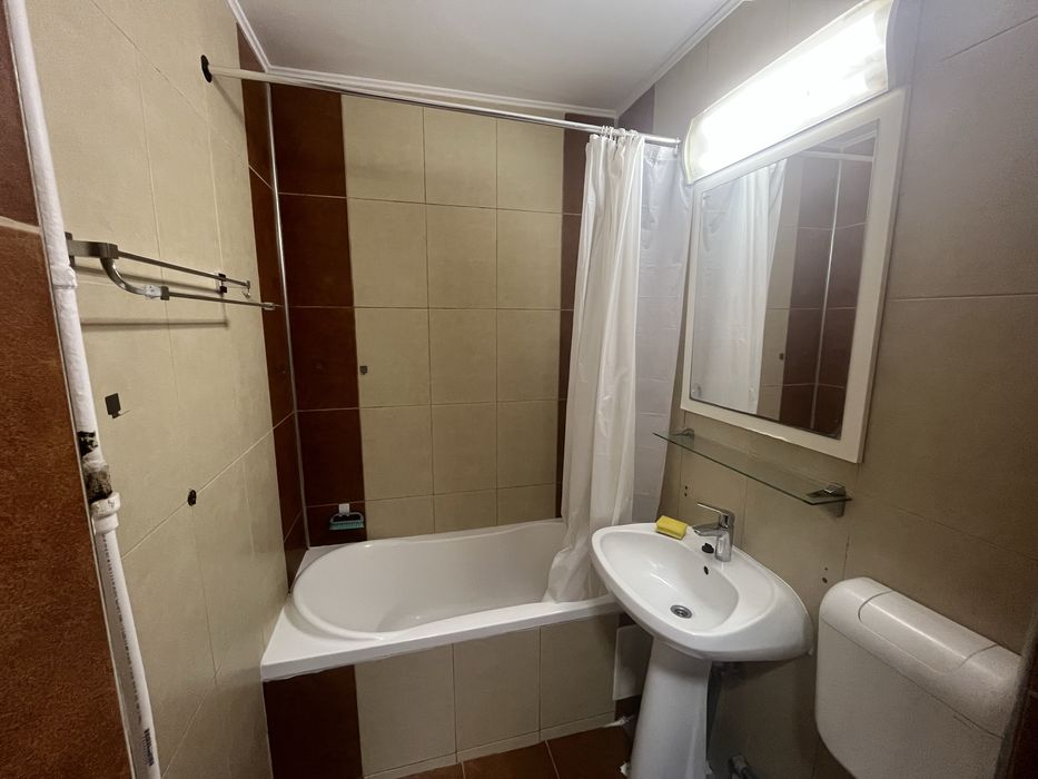 Inchiriez aprtament 3 camere