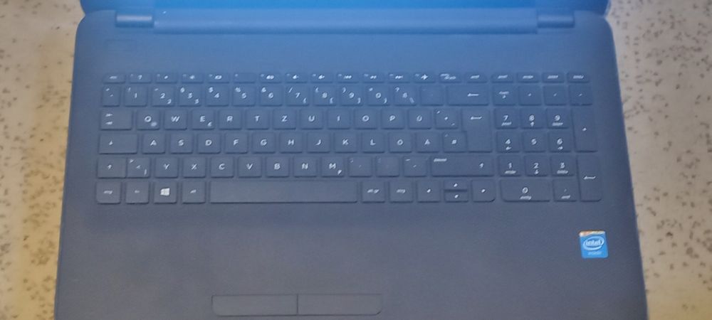 Laptop hp ssd 230G