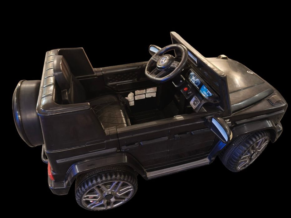 Mașinuță Mercedes V8