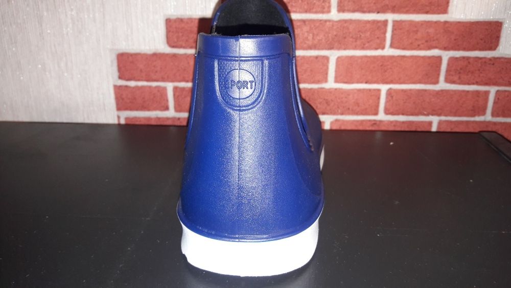 Ботинки.резиновые,модель Челси.