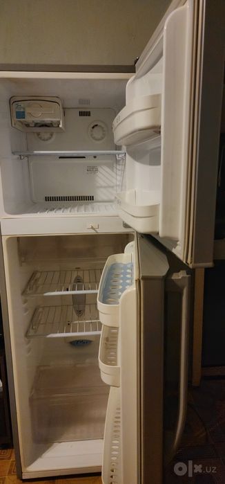 Продам холодильник LG — 237 литров. Отличное рабочее состояние.

Цена: