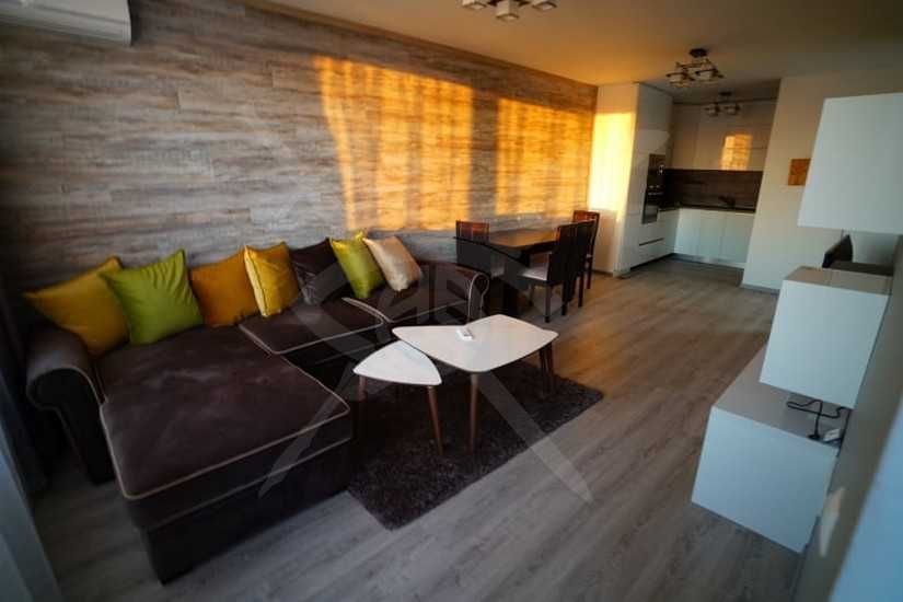 Дава се под наем Двустаен апартамент в Варна, Бриз - 76 кв.м за 1150 € - Снимка #1