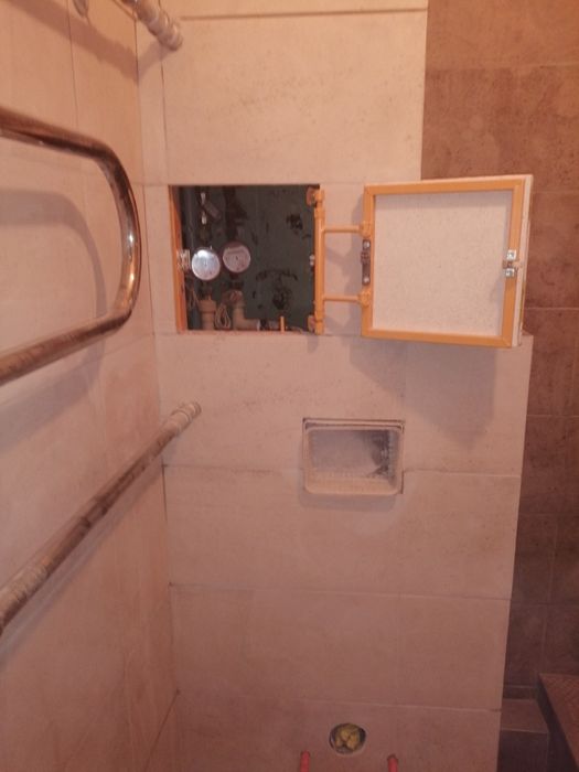 Кафельщик с большим стажем