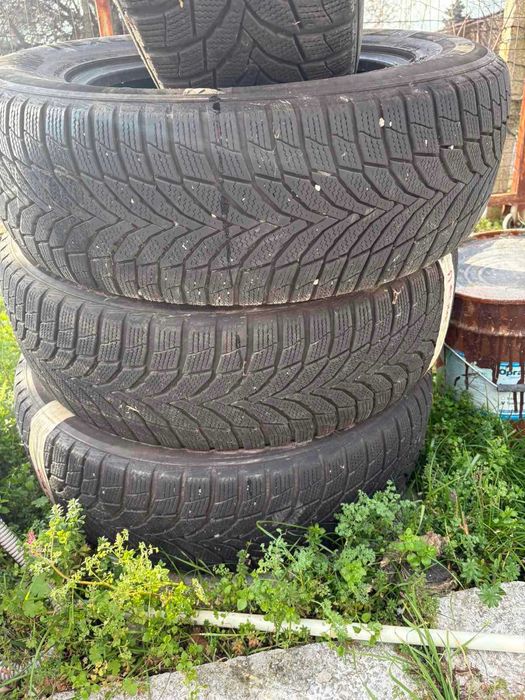 Зимни гуми NEXEN 235 65 17 дот 22г