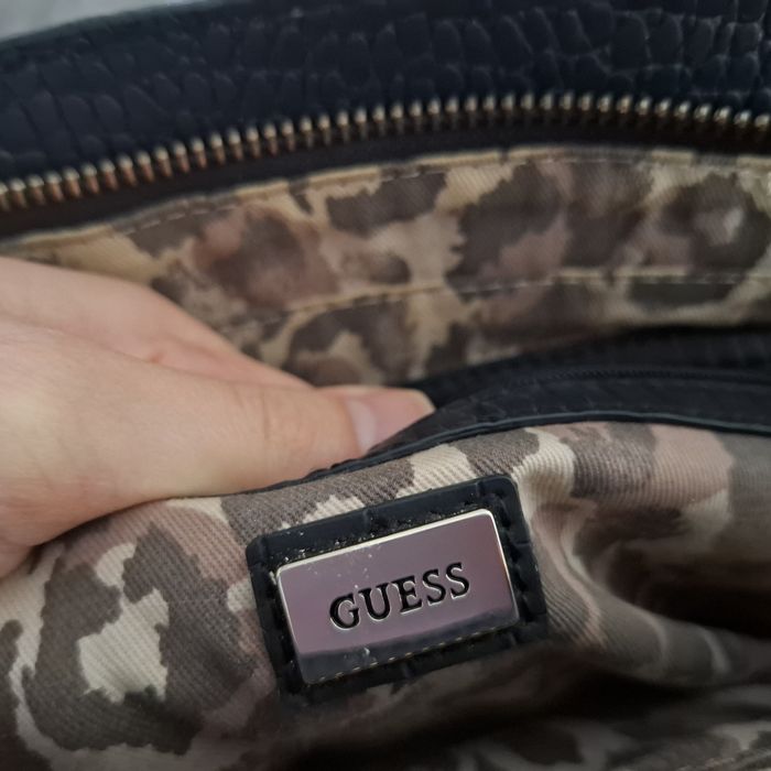 Vand Geanta Guess originala