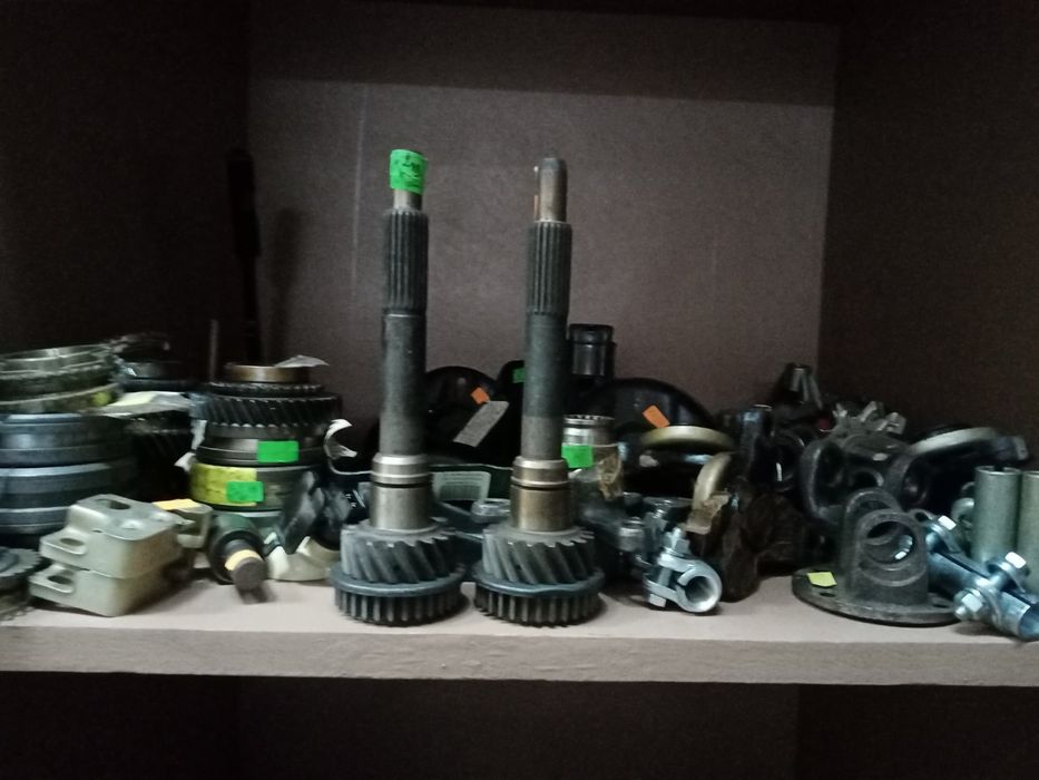 Авточасти ВАЗ-ЛАДА-нива-жигула-москвич.и други .части та склад .