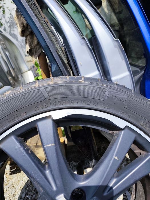 Джанти с гуми за Honda CRV 245/45/19  2013г