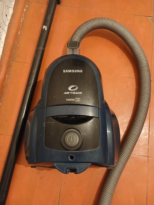Пылесос  Samsung  2000 тенге
