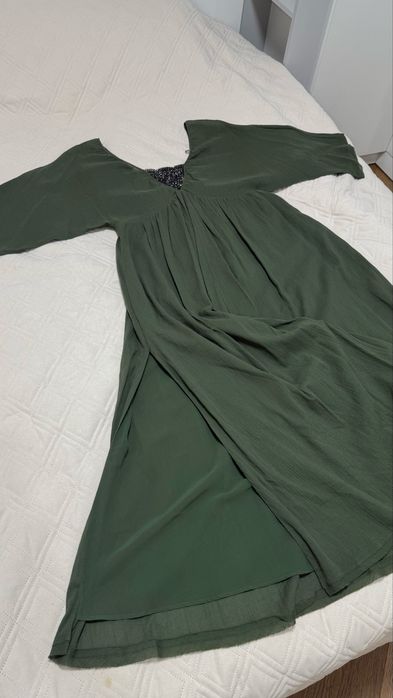 Продам платье Massimo Dutti