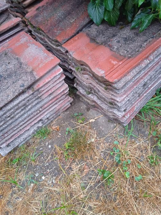 Vând țiglă din beton și ceramica