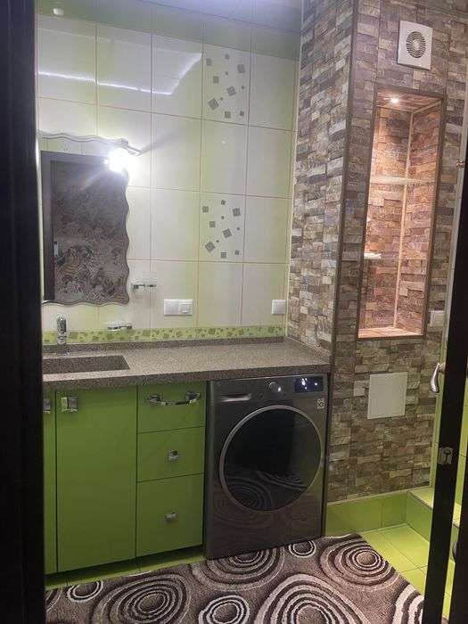 Сдается  2 комнамнатная квартира на долгий срок