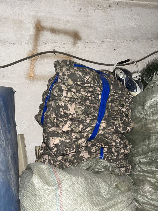 Продам военные теплые вещи