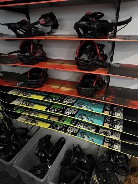 Schi / snowboard / clapari / boots Echipamnete si aparatura centru de inchirieri