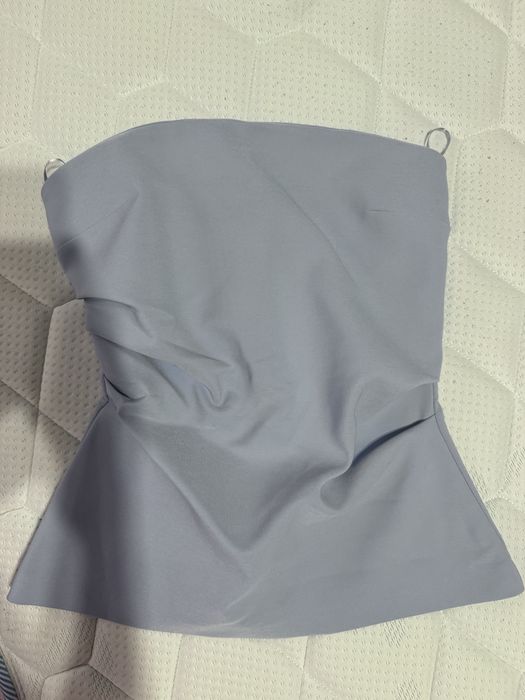 Стилен син топ от Зара