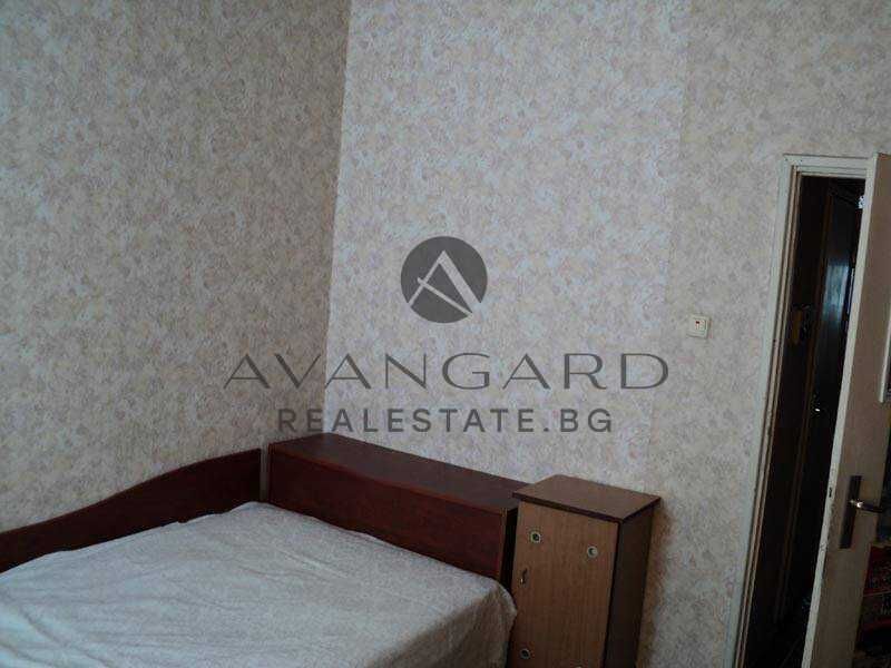 Продава се Тристаен апартамент в Пловдив, Изгрев - 84 кв.м за 785 €/кв.м - Снимка #4