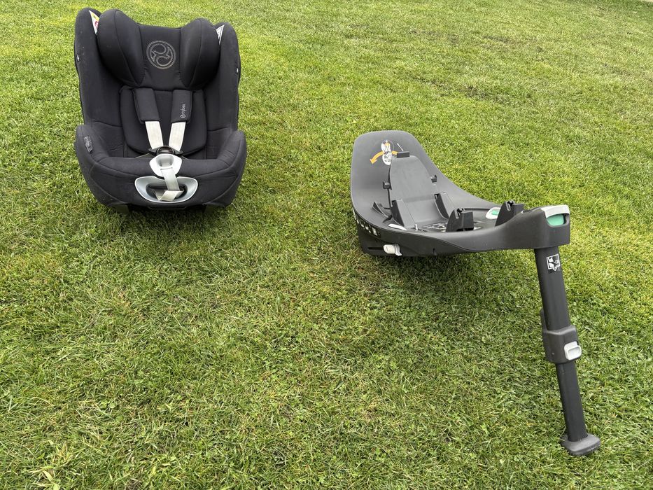 Столче за кола + база Cybex Sirona