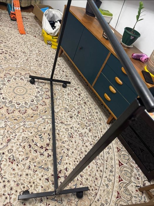 Вешалка для вещей