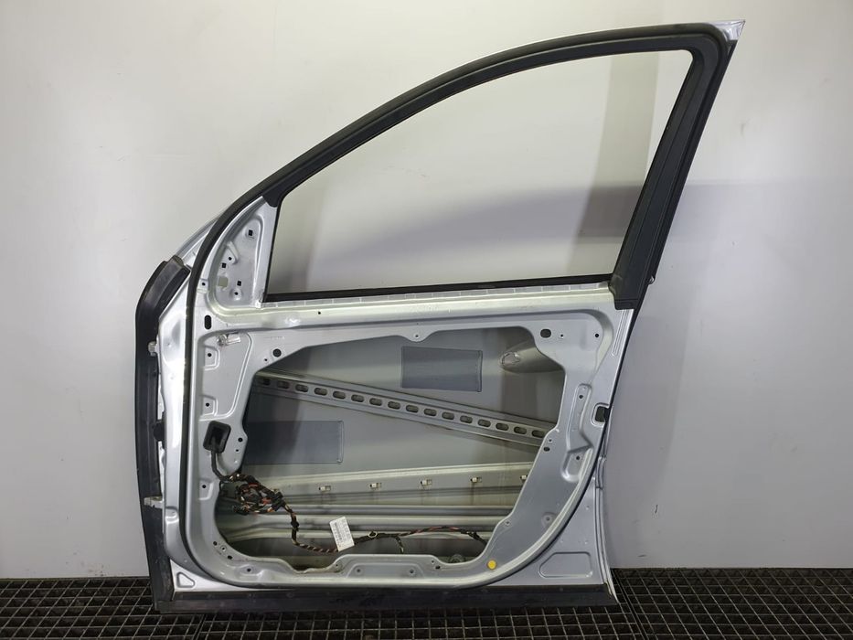 Usa dreapta fata Mercedes Benz ML W164 (2005 - 2008) 3.0 cdi V6 om642940