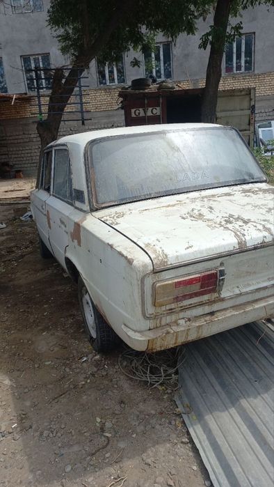 Vaz 2106 sotiladi srochna