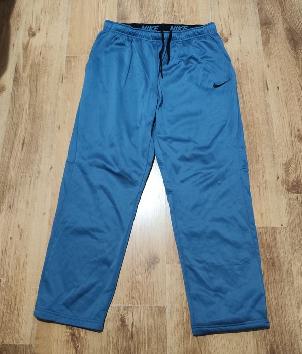 Pantaloni Nike mărimea XXL