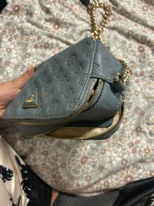 Чанта GUESS в синьо