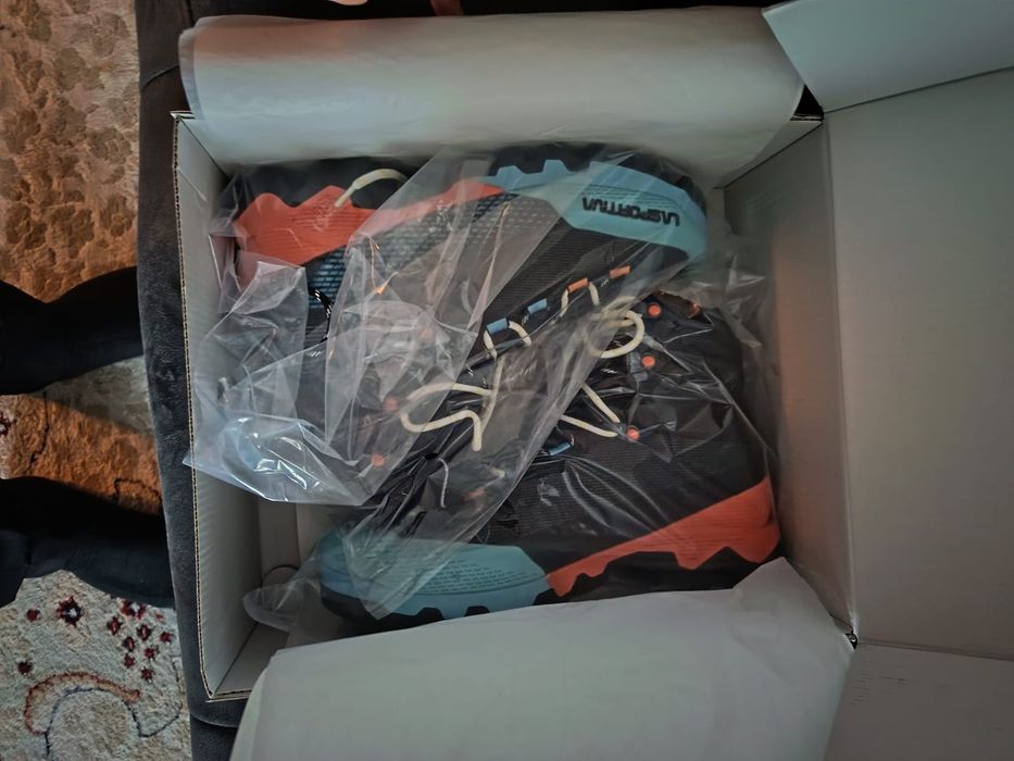 La Sportiva 
Бренд