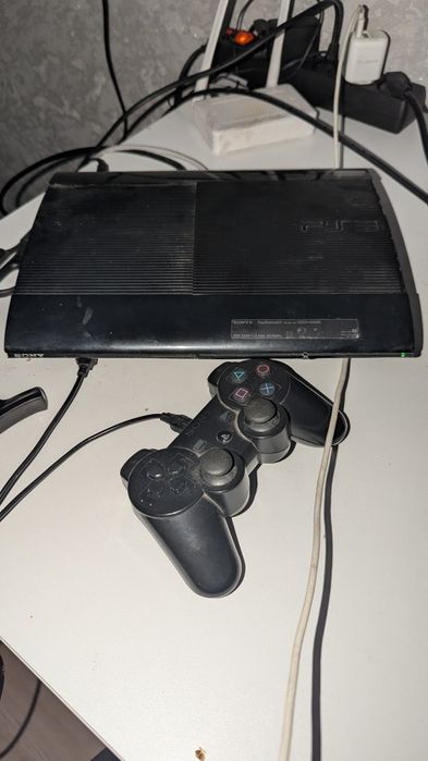 Playstation 3 super slim(500 gb, hen 4.90.2, с геймпалом)