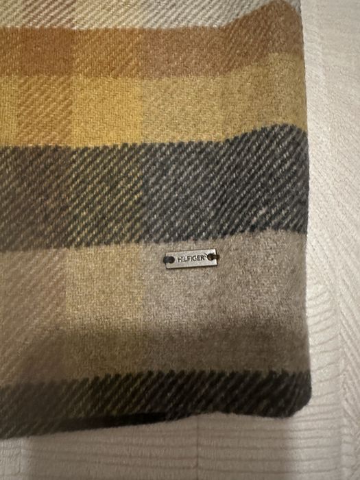 Пола S/M къса нова Tommy Hilfiger