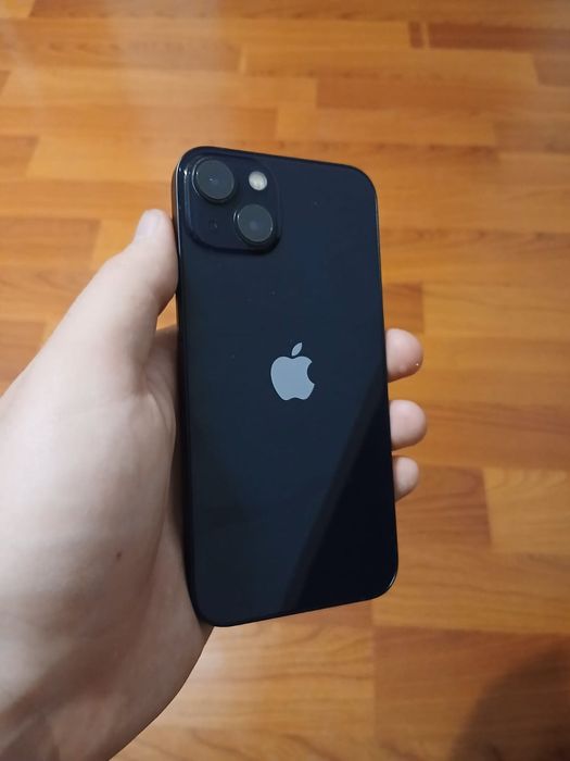 iPhone 13 Midnight 128 GB stare foarte bună.