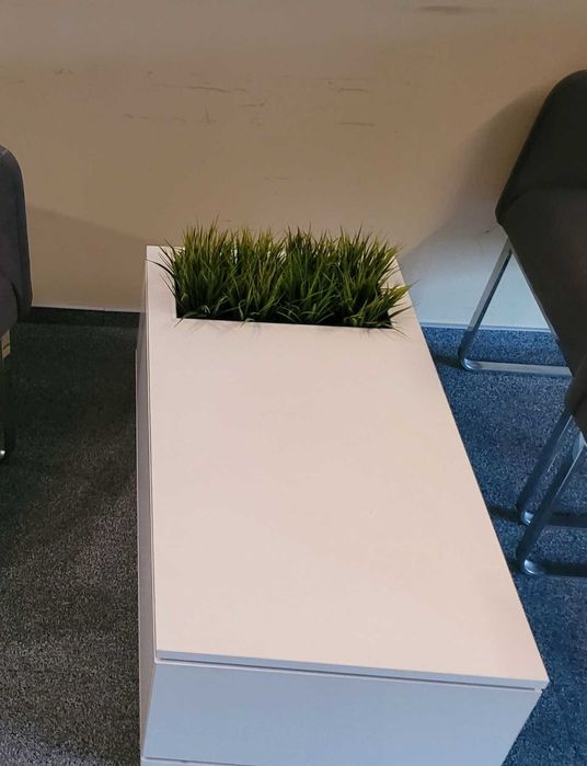 Промоция на офис столове, канапета и маси