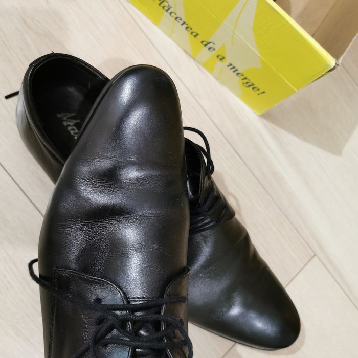 Pantofi eleganti - bărbați(piele)