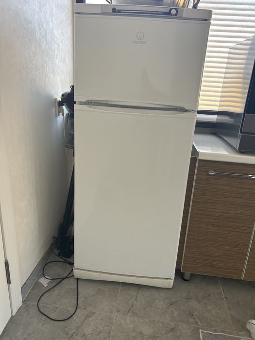 Холодилник индизит