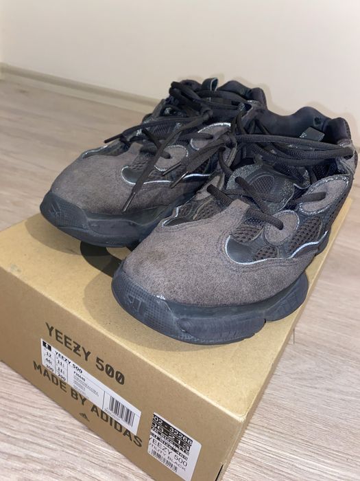 Yeezy 500 Utility black