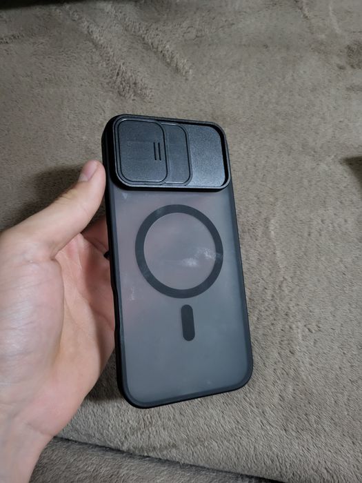 Продам чехол на iphone 16 pro max