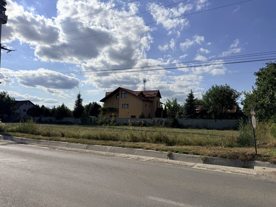 Teren platou Saucesti 1376mp