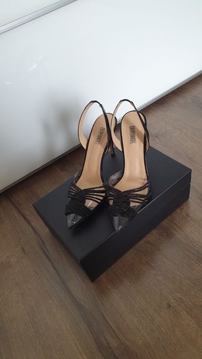 Stiletto Il passo,  piele lacuita, toc 9cm