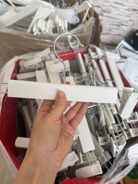 Вешалки для одежды