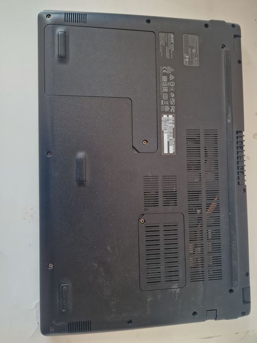 Нерабочий ноутбук Acer
