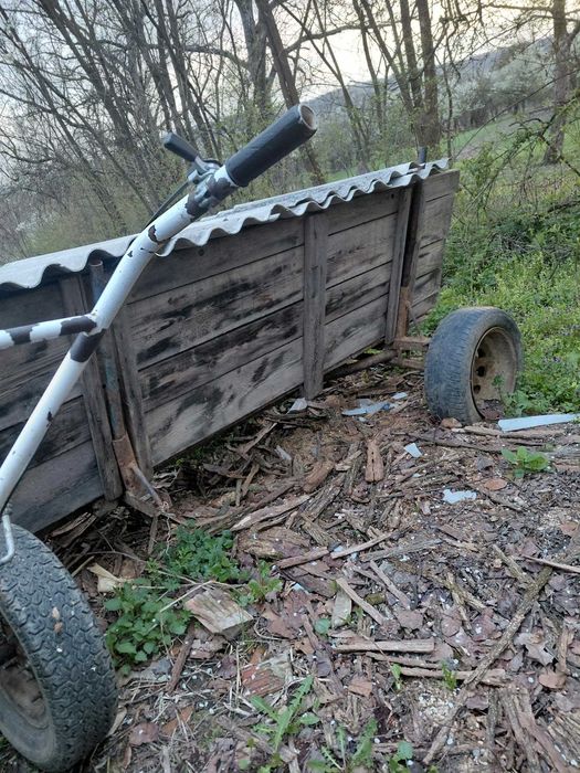remorcuta tractor tileaga,