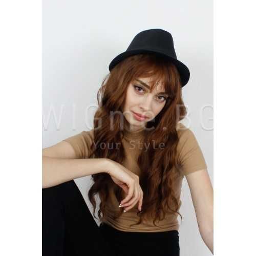 Дълга на вълни светлокестенява перука с бретон Мег