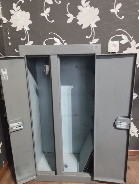 Продам железный сейф