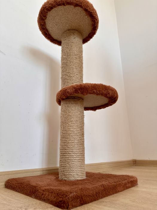 Котешка катерушка на три етажа