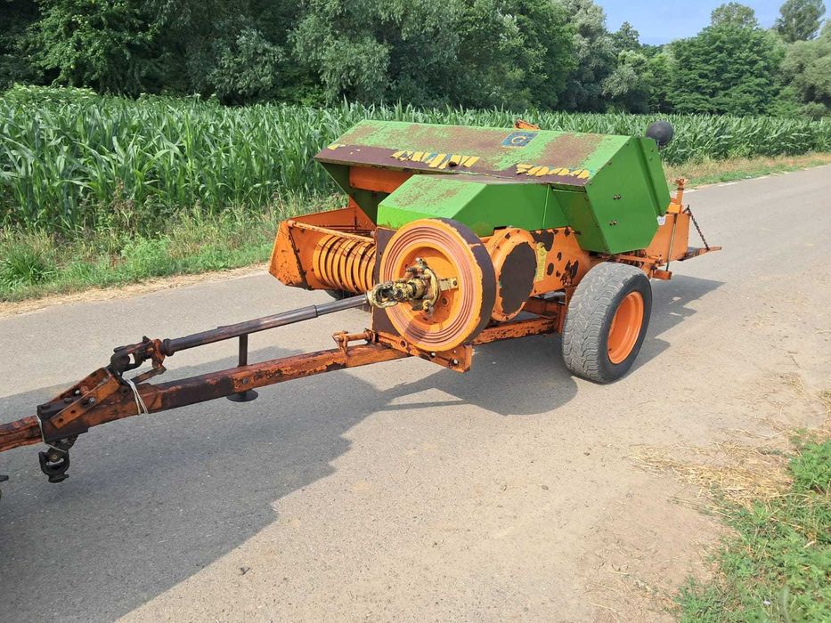 balotiera marca Gallignani model 5000