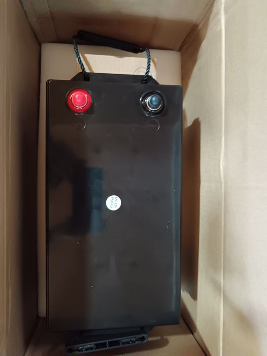 Батерия lifepo4 12V  300 AH !!!