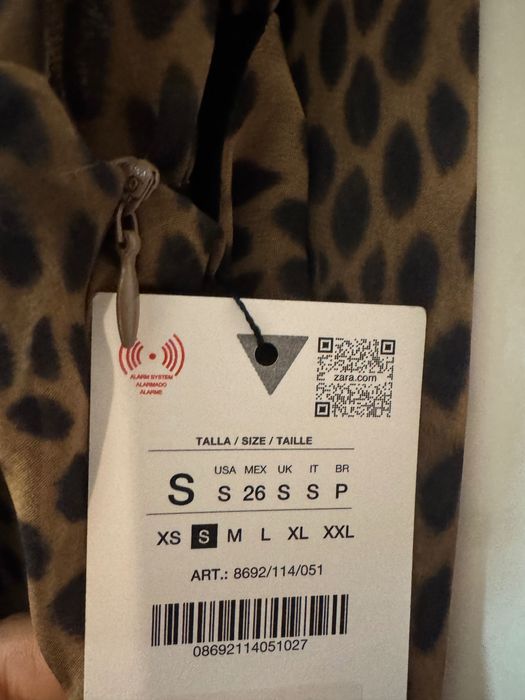Сатенена рокля на Zara