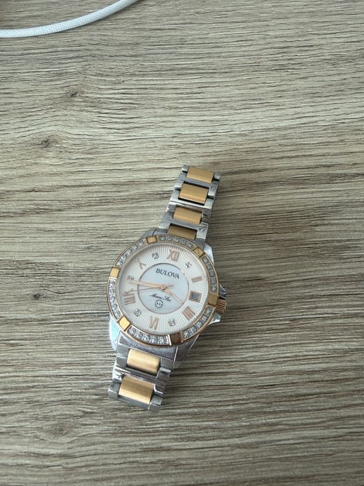 Оригинален часовник Bulova с 23 естествени диаманта