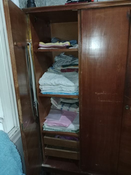 Продам шифоньер б/у