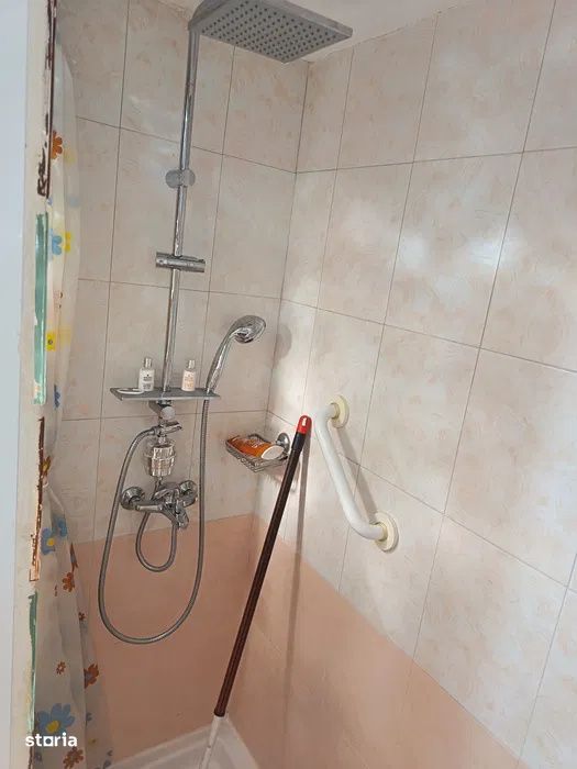 Apartament 2 camere decomandat , zona Dambul Rotund